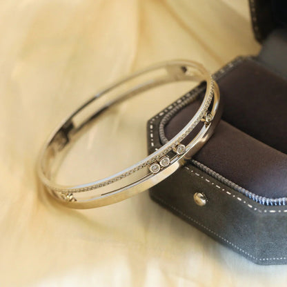 [Zalyn Jewelry]Move Romane Diamond Bangle Bracelet