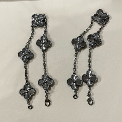 [Zalyn Jewelry ]CLOVER 5 MOTIF BLACK BRACELET
