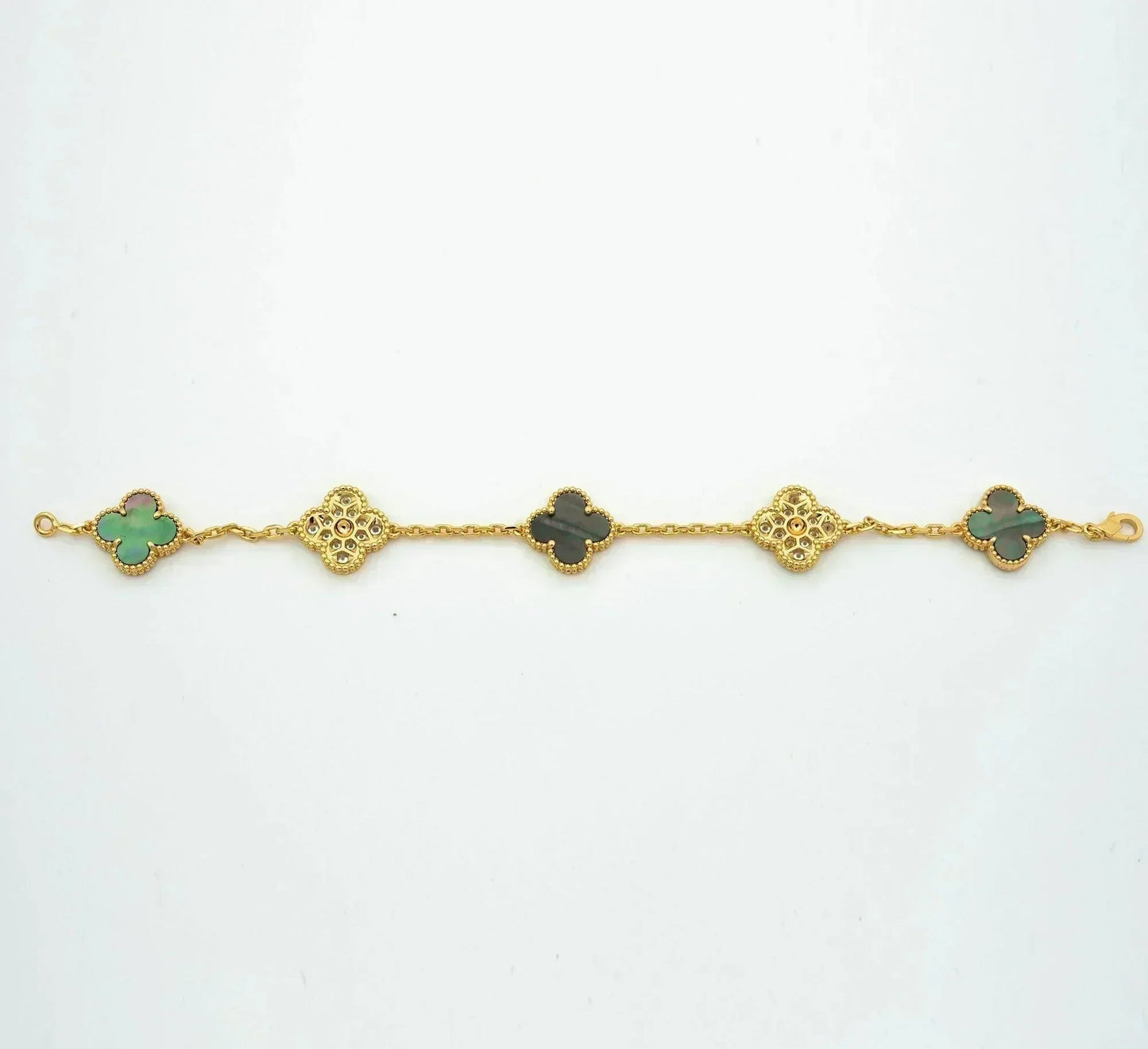 [Zalyn]LUCKY CLOVER 5-MOTIF BRACELET - GREY MOTHER-OF-PEARL COLLECTION