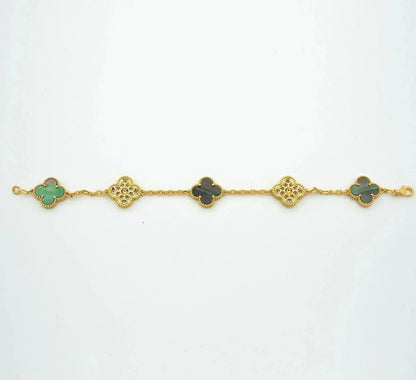 [Zalyn]LUCKY CLOVER 5-MOTIF BRACELET - GREY MOTHER-OF-PEARL COLLECTION