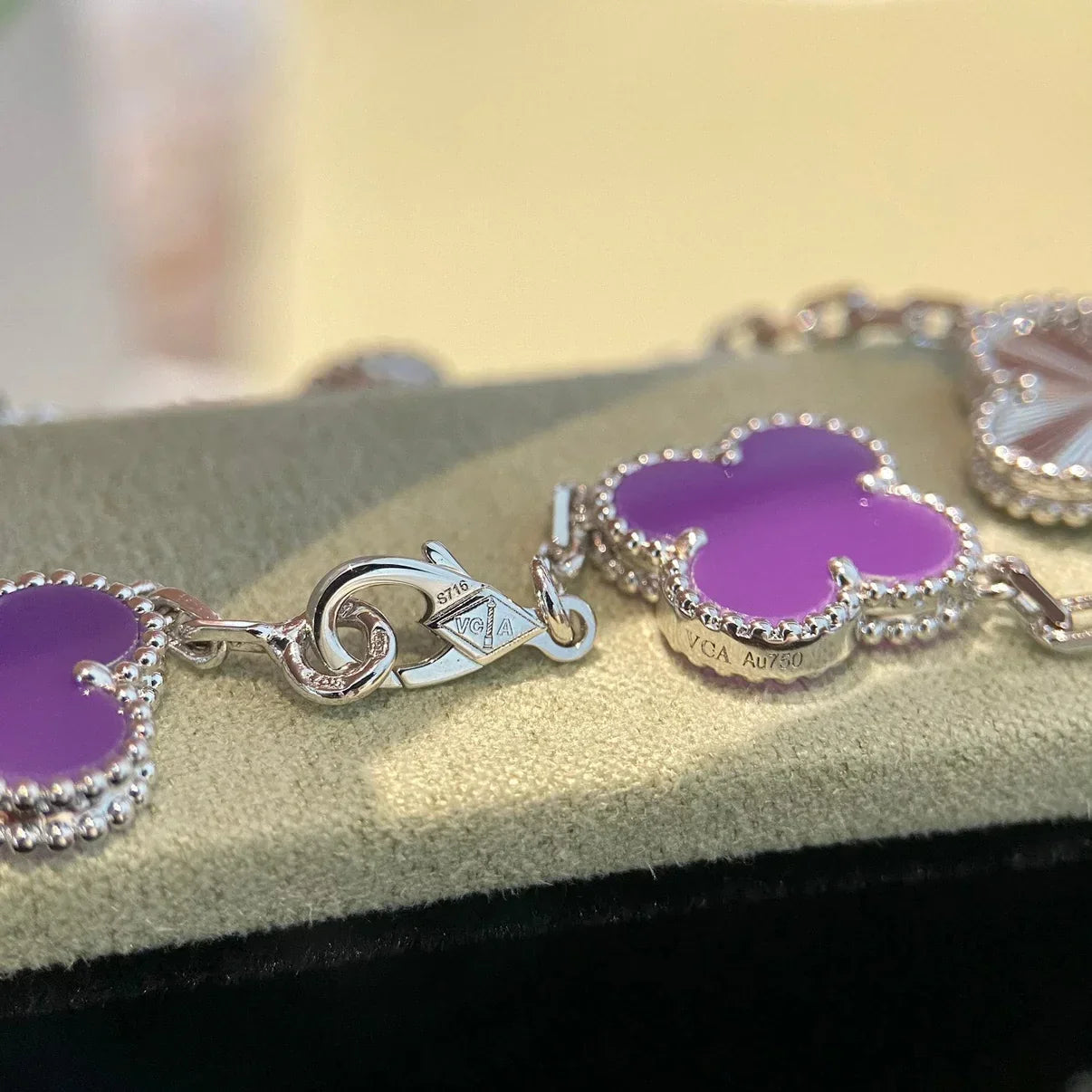 [Zalyn]LUCKY CLOVER 5-MOTIF BRACELET - VIOLET COLLECTION
