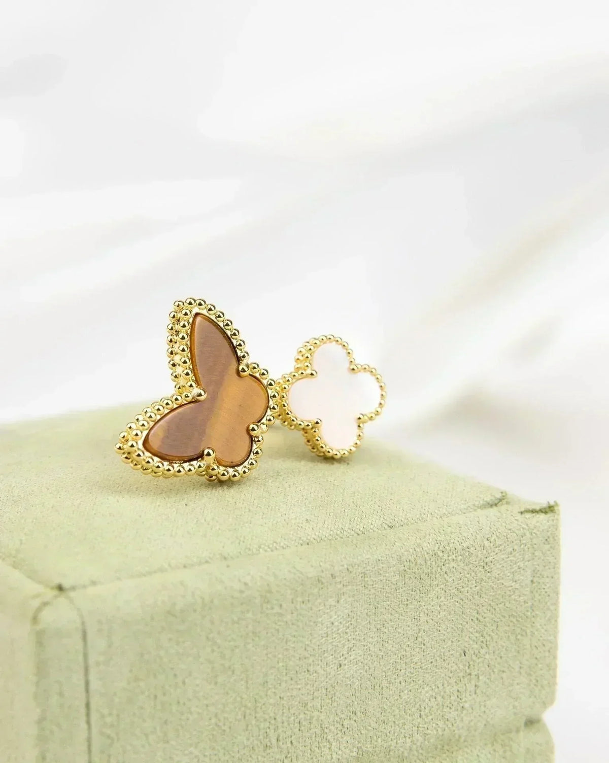 [Zalyn Jewelry ]LUCKY BETWEEN THE FINGER RING