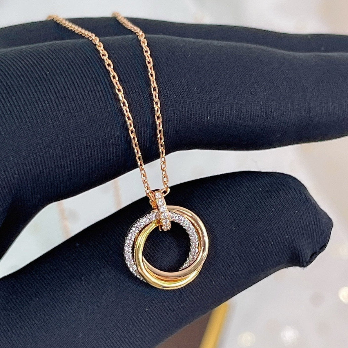 [Zalyn Jewelry ]TRINITY NECKLACE SILVER GOLD PINK GOLD DIAMONDS