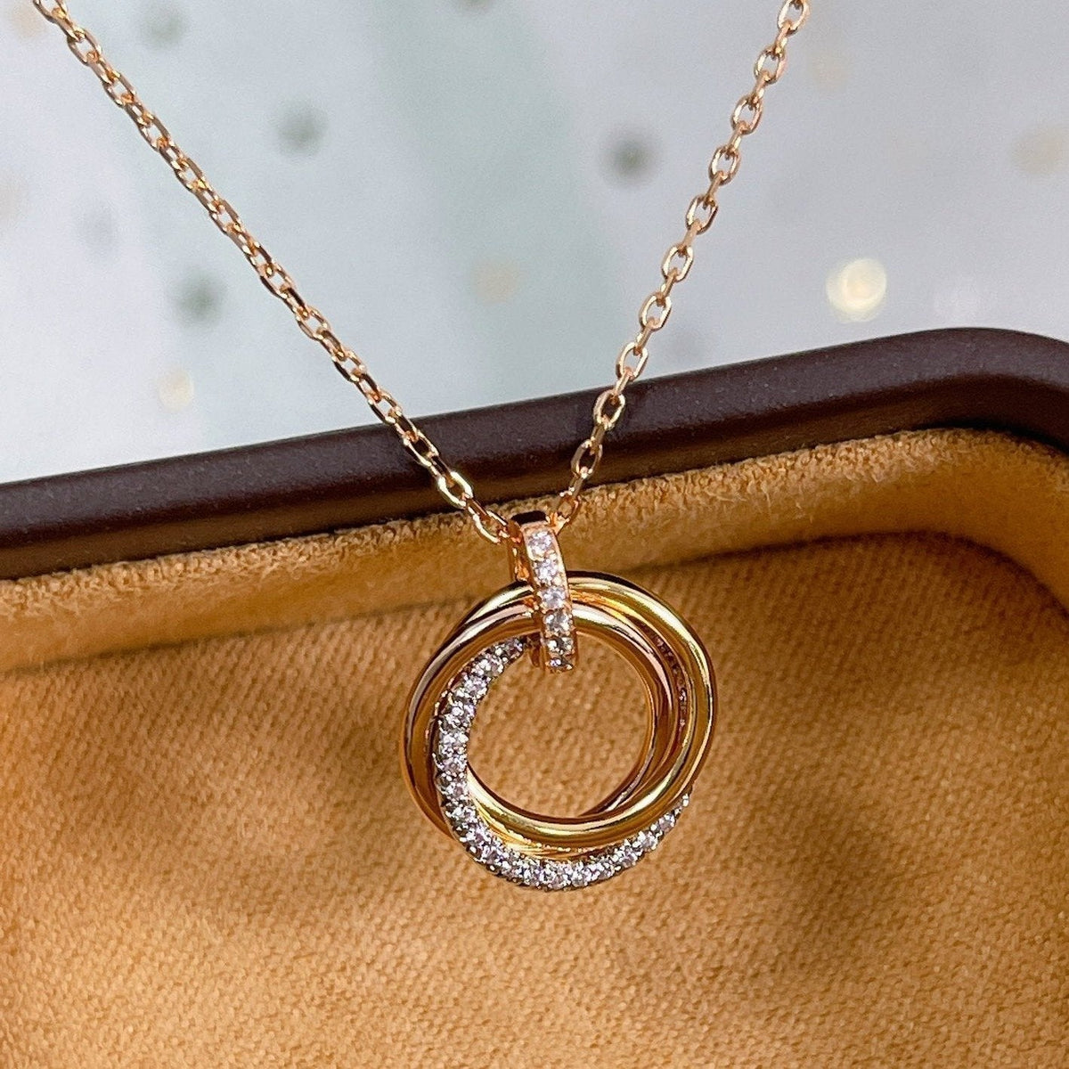 [Zalyn Jewelry ]TRINITY NECKLACE SILVER GOLD PINK GOLD DIAMONDS