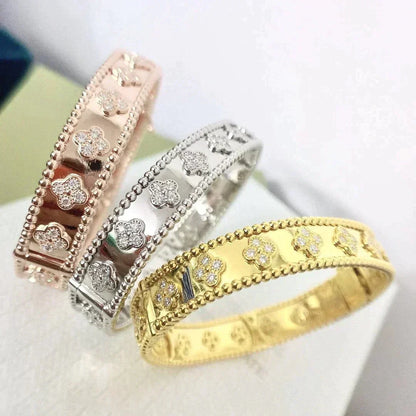 [Zalyn Jewelry ]CLOVER BRACELET 8MM DIAMONDS