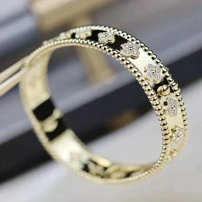 [Zalyn Jewelry ]CLOVER BRACELET 8MM DIAMONDS