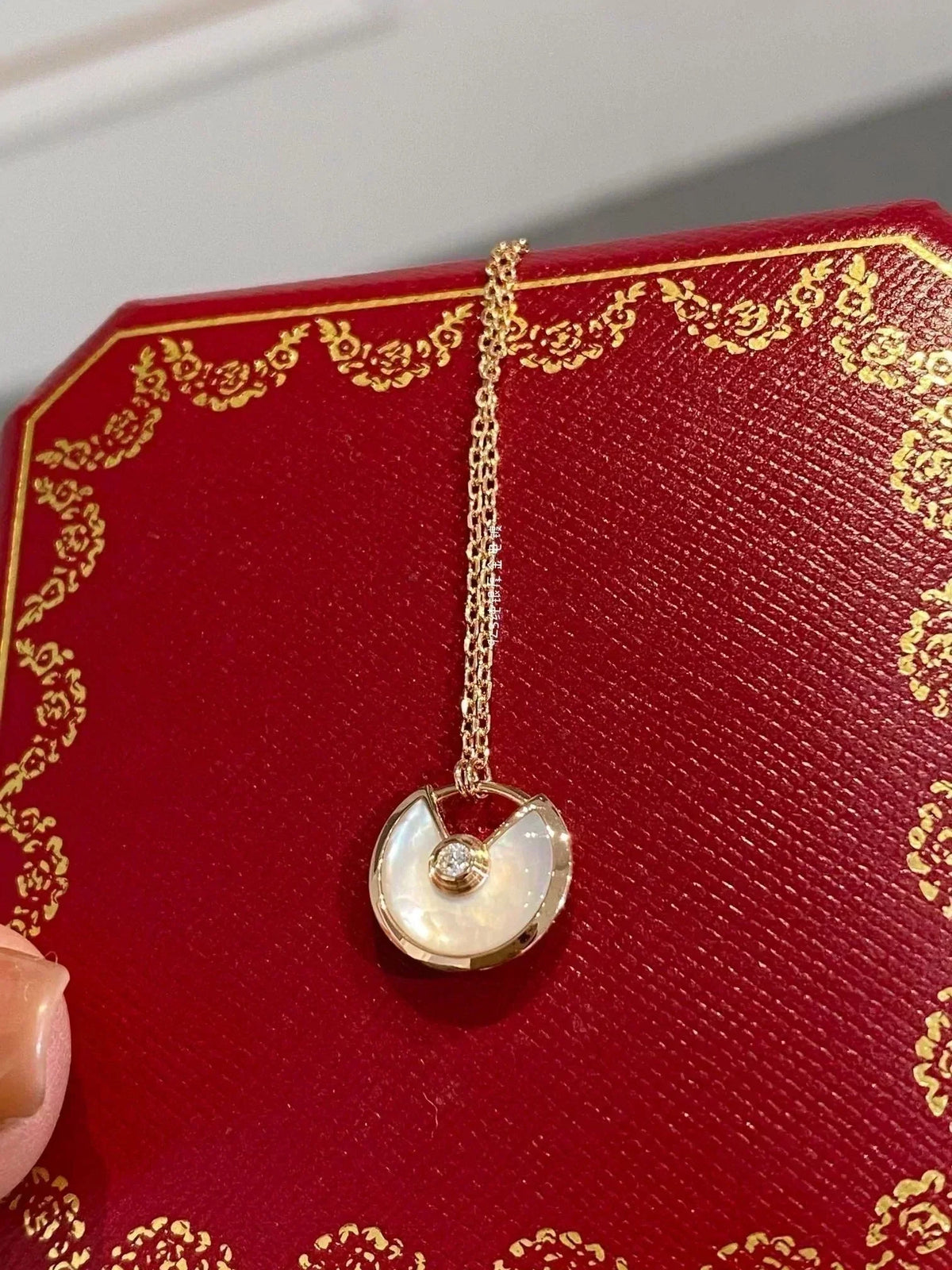[Zalyn Jewelry ]AMULETTE ROSE GOLD MOP NECKLACE