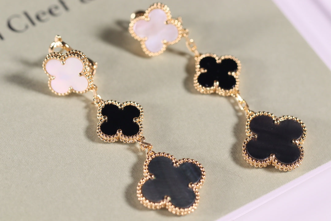 [Zalyn Jewelry ]CLOVER EARRINGS GOLD ONYX MOP 3 MOTIF