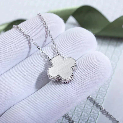 [Zalyn Jewelry ]CLOVER  15MM DIAMOND LASER NECKLACE SILVER