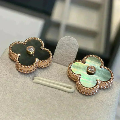 [Zalyn Jewelry ]CLOVER MEDIUM 1 MOTIFS GRAY MOP  DIAMOND EARRINGS
