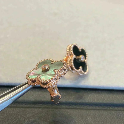 [Zalyn Jewelry ]CLOVER MEDIUM 1 MOTIFS GRAY MOP  DIAMOND EARRINGS