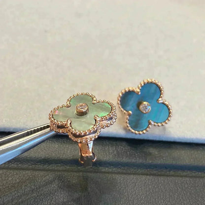 [Zalyn Jewelry ]CLOVER MEDIUM 1 MOTIFS GRAY MOP  DIAMOND EARRINGS