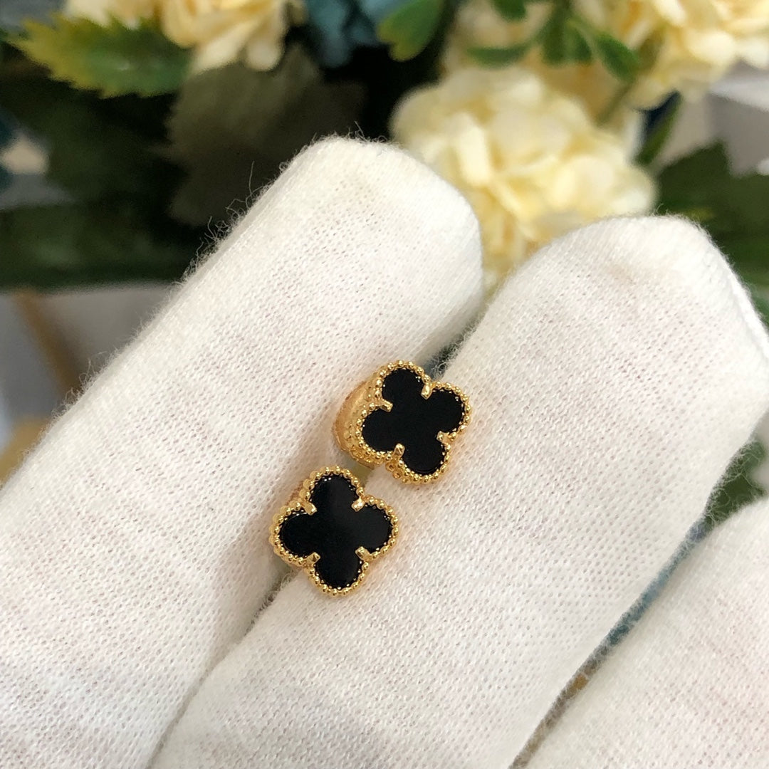 [Zalyn Jewelry ]CLOVER MINI GOLD EARRINGS
