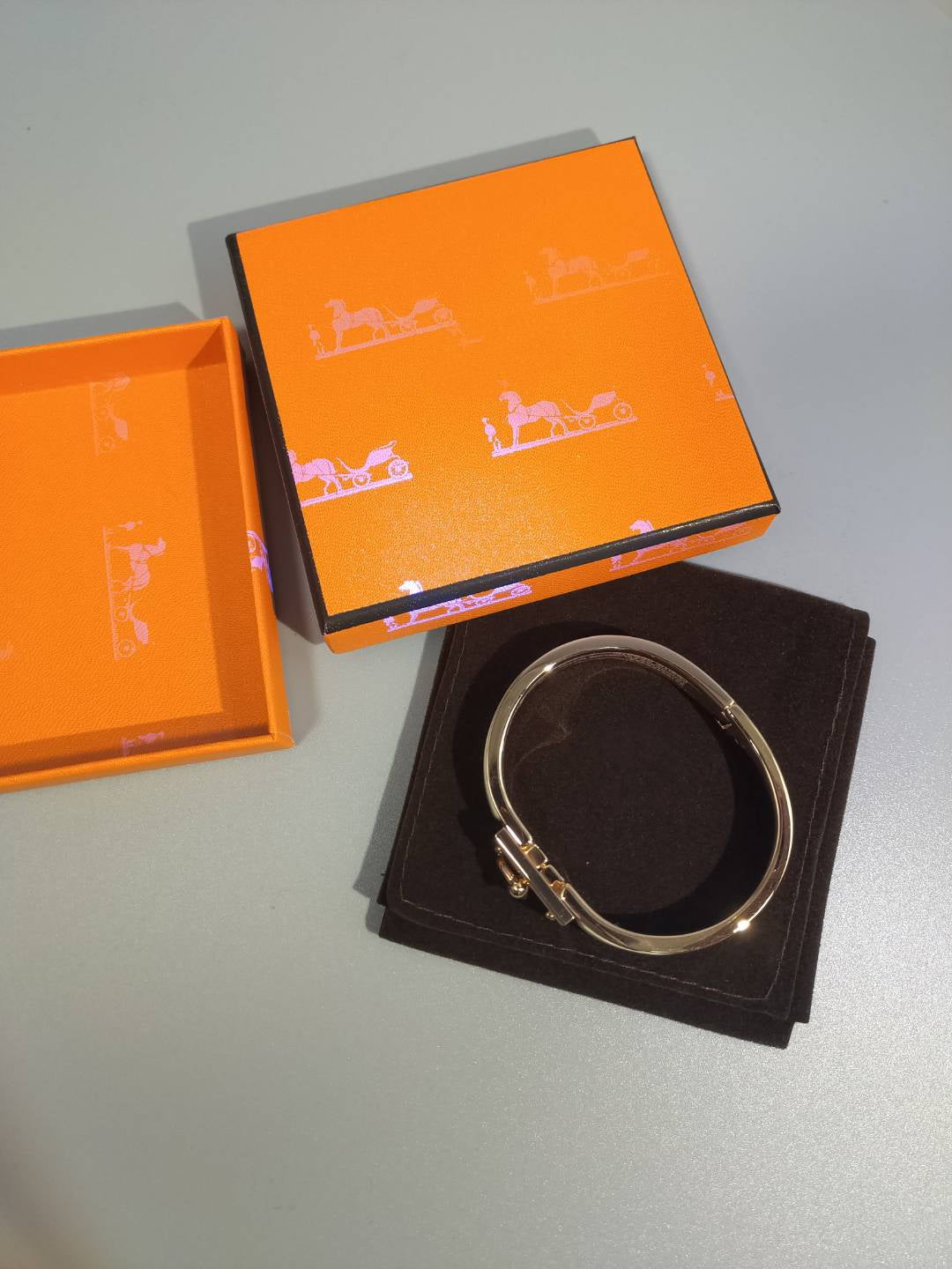 [Zalyn]H ORANGE BRACELET