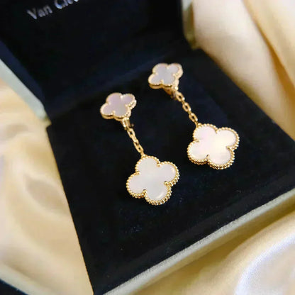 [Zalyn Jewelry ]CLOVER 2 MOTIF WHITE MOP EARRINGS