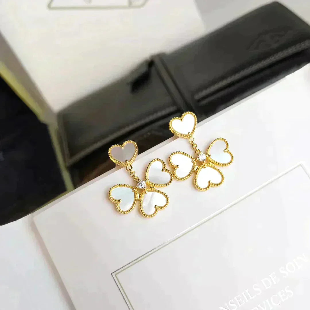 [Zalyn Jewelry ]CLOVER SWEET WHITE MOP EARRINGS