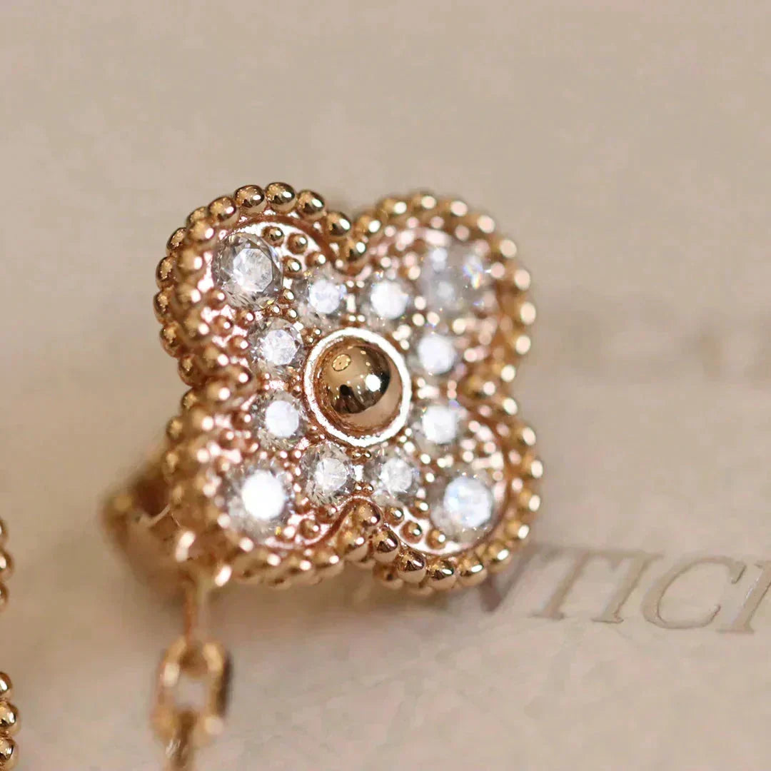 [Zalyn Jewelry ]CLOVER MEDIUM 1 MOTIFS FUll DIAMOND EARRINGS