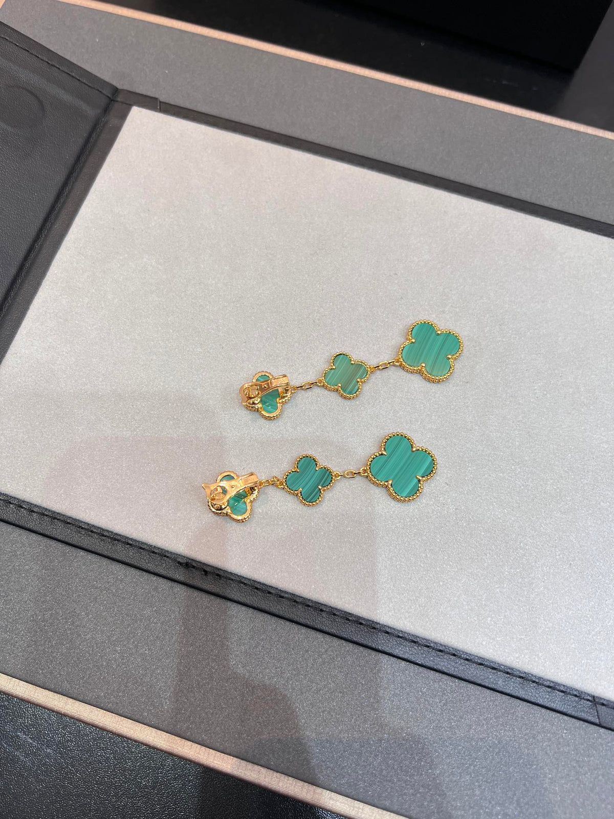 [Zalyn Jewelry ]CLOVER MALACHITE 3 MOTIFS GOLD