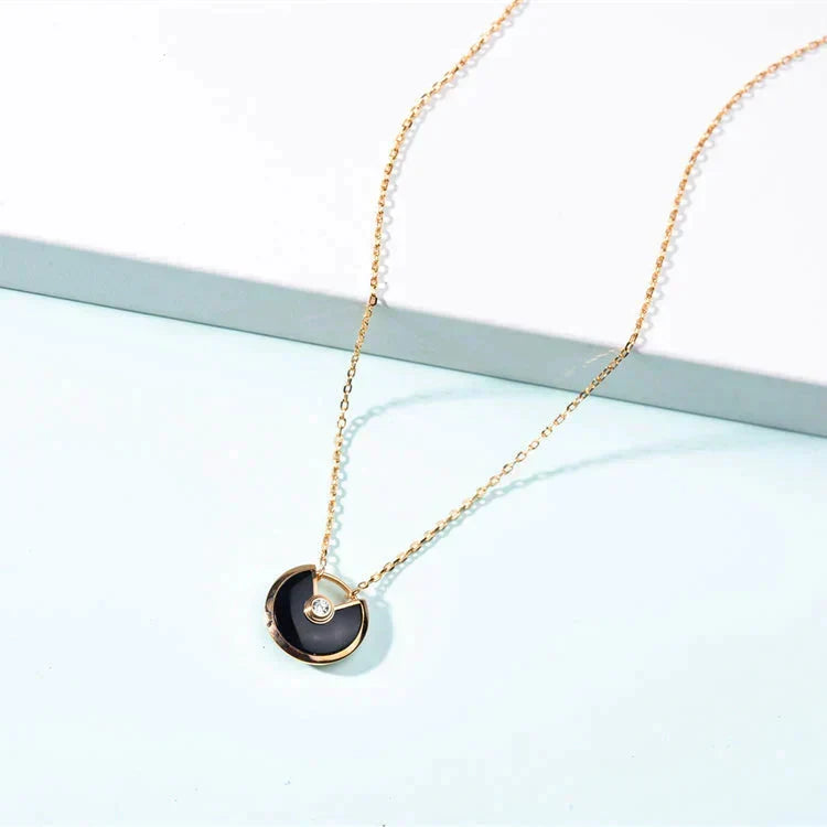 [Zalyn Jewelry ]AMULETTE GOLD CARNELIAN ONYX NECKLACE
