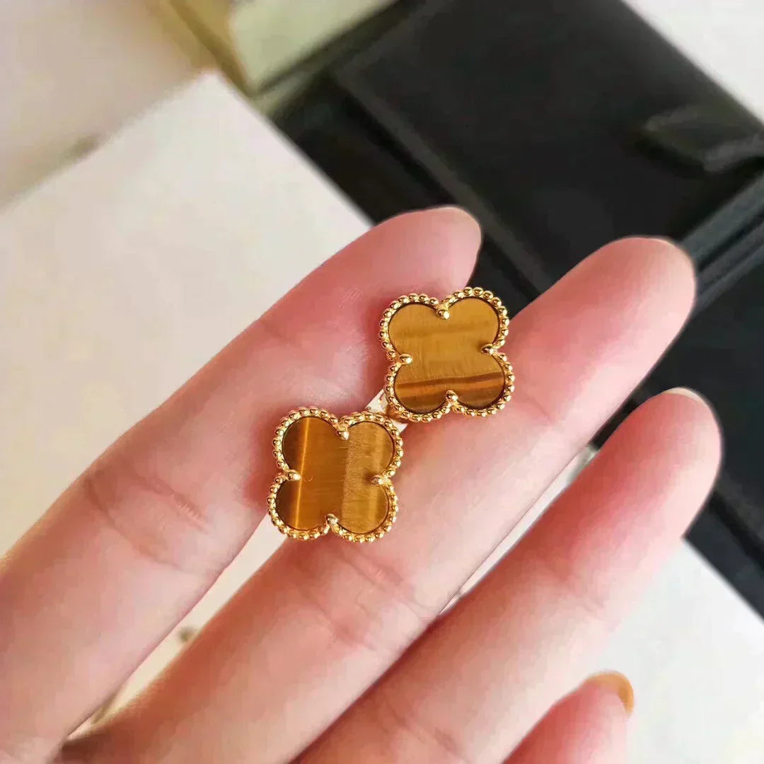[Zalyn Jewelry ]CLOVER MEDIUM 1 MOTIFS TIGER EYE EARRINGS