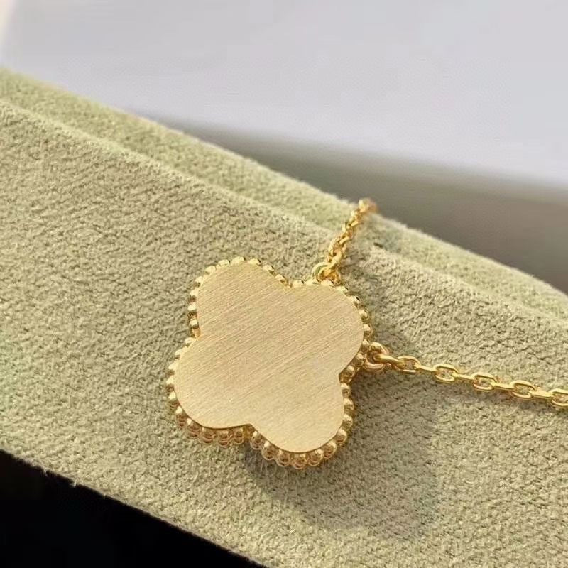 [Zalyn Jewelry ]CLOVER 15MM DIAMOND TURQUOISE NECKLACE