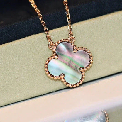 [Zalyn Jewelry ]CLOVER 15MM  GRAY MOTHER OF PEARL NECKLACE