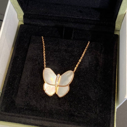 [Zalyn Jewelry ]BUTTERFLY GOLD MOP DIAMOND NECKLACE