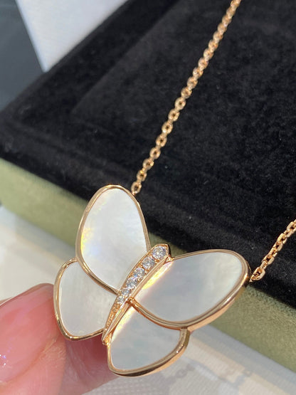 [Zalyn Jewelry ]BUTTERFLY GOLD MOP DIAMOND NECKLACE