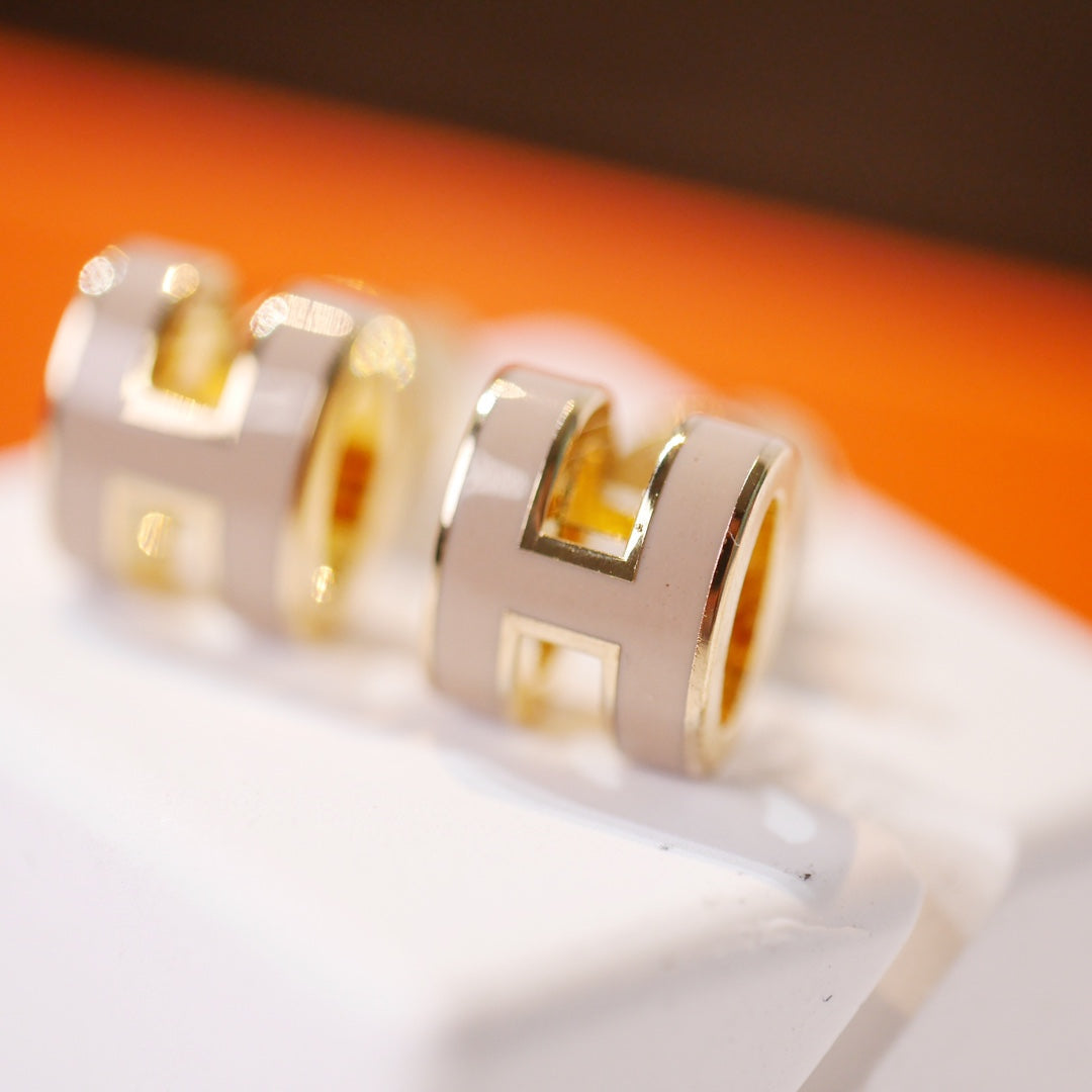 [Zalyn]MINI POP H GOLD EARRINGS GREY