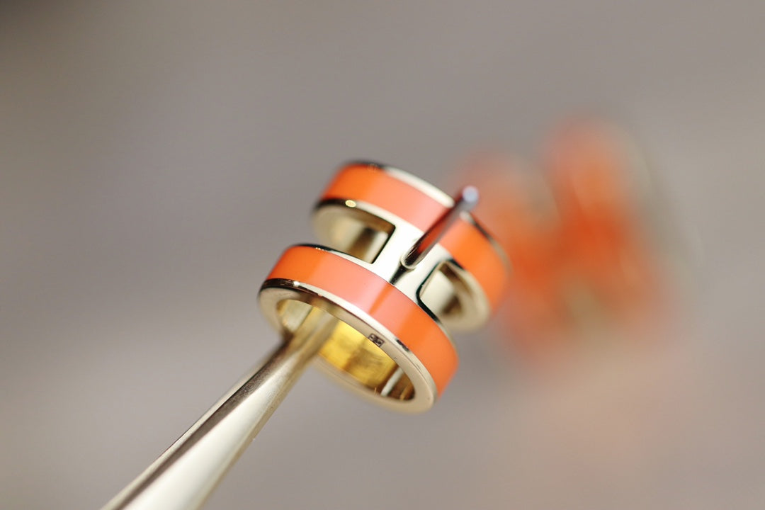 [Zalyn]MINI POP H EARRINGS ORANGE