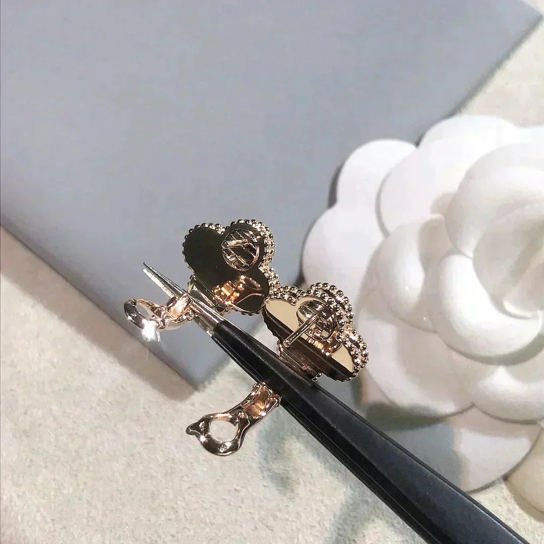 [Zalyn Jewelry ]CLOVER MEDIUM 1 MOTIFS  PINK MOP DIAMOND EARRINGS