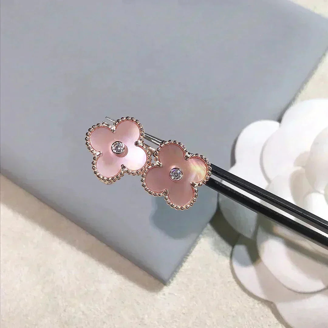 [Zalyn Jewelry ]CLOVER MEDIUM 1 MOTIFS  PINK MOP DIAMOND EARRINGS