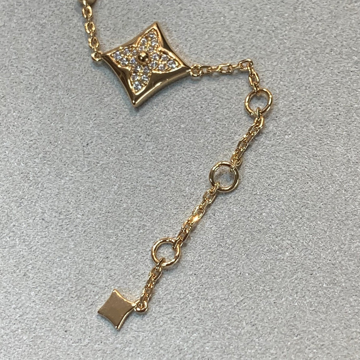 [Zalyn Jewelry ]STAR AND SUN 4 MOTIFS GOLD DIAMONDS BRACELET