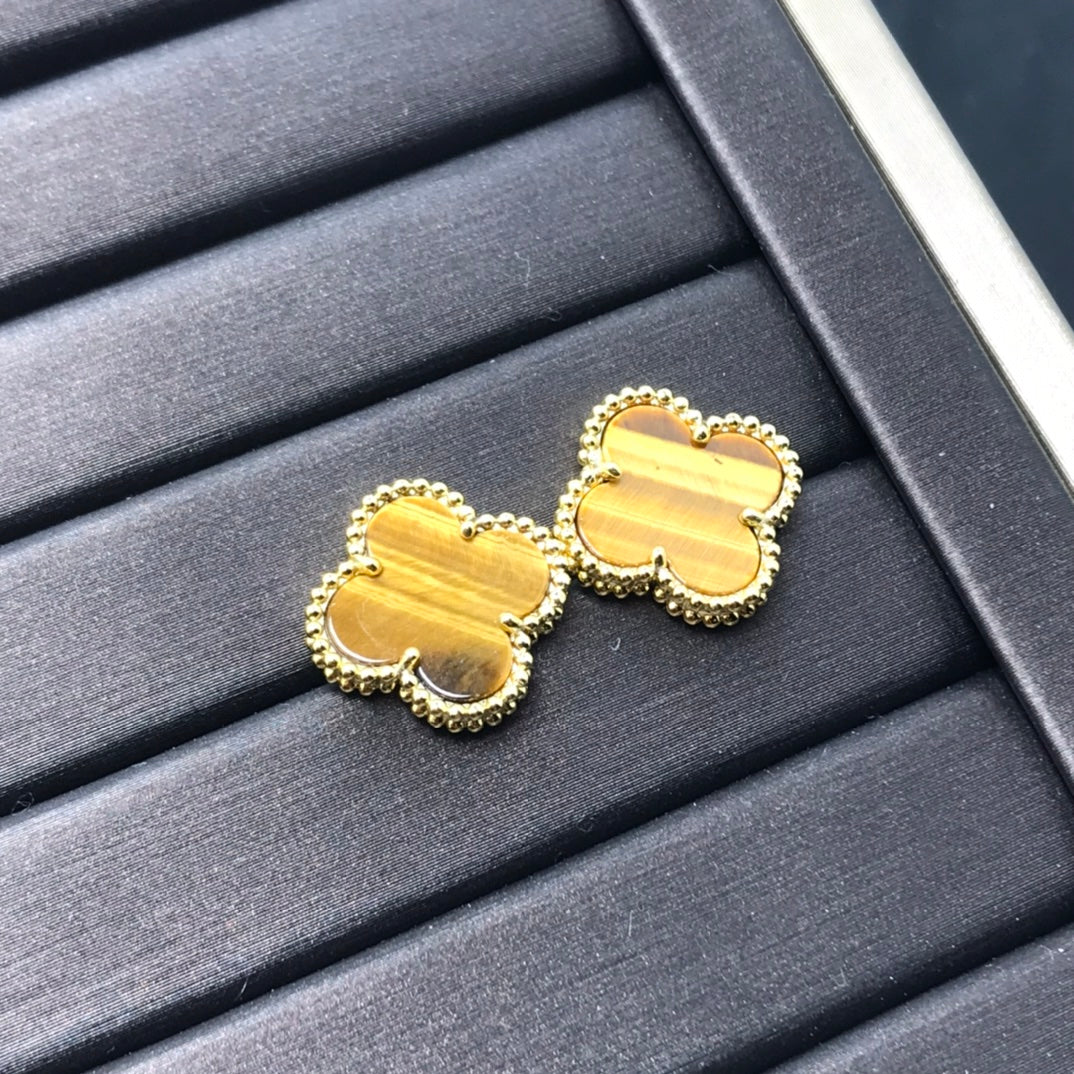 [Zalyn Jewelry ]CLOVER MEDIUM 1 MOTIFS TIGER EYE EARRINGS