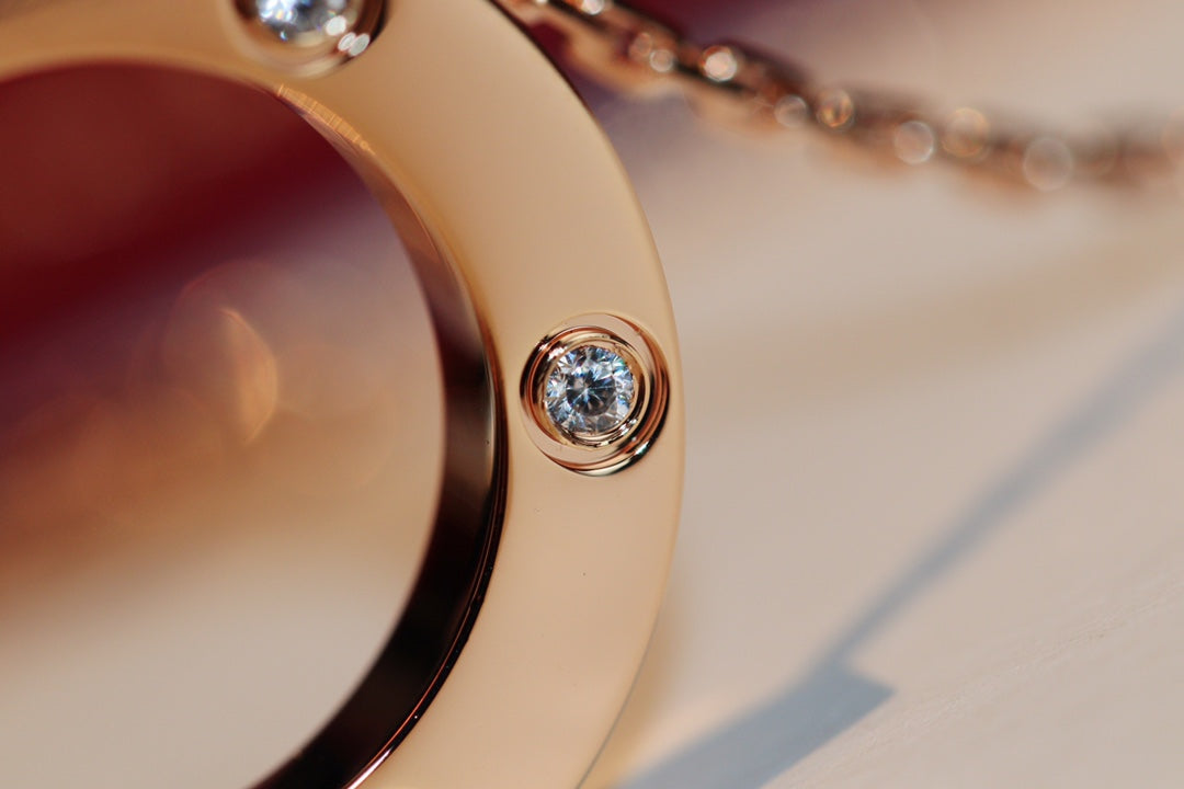 [Zalyn Jewelry ]LOVE NECKLACE 16MM 6 DIAMONDS PINK GOLD