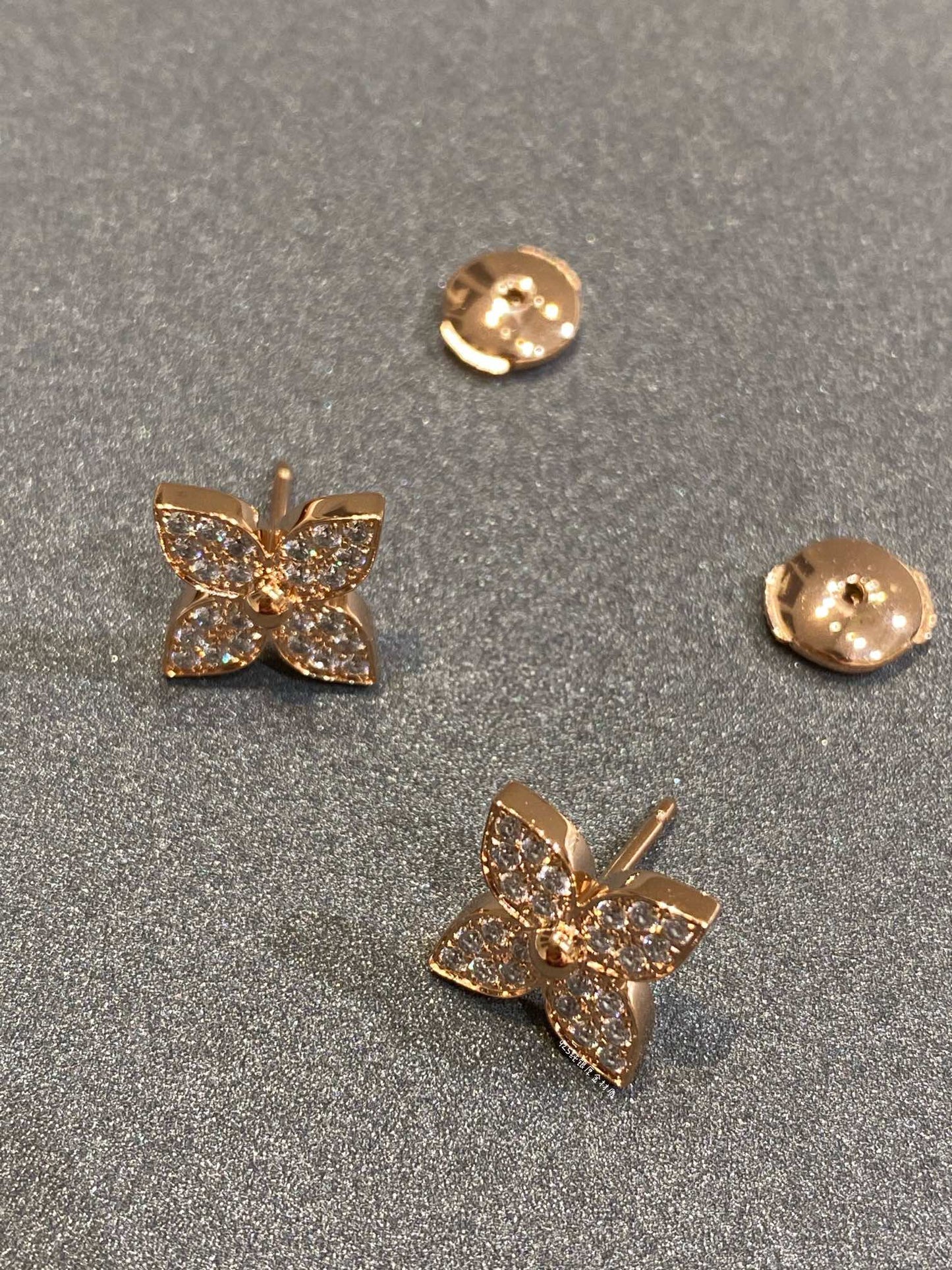 [Zalyn]STAR DIAMOND EARRINGS