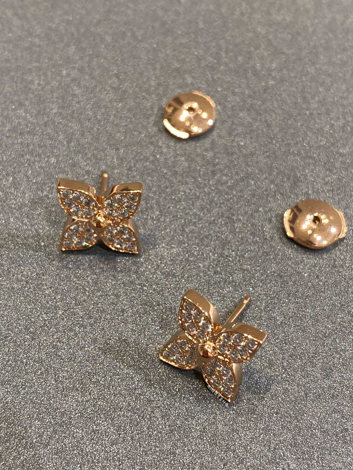 [Zalyn Jewelry ]STAR DIAMOND EARRINGS
