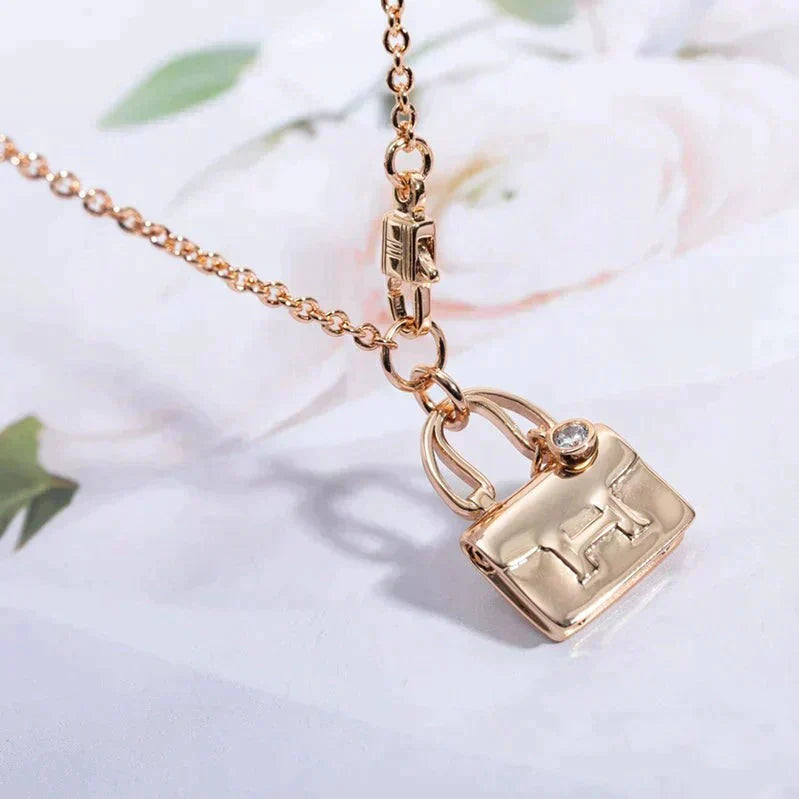 [Zalyn Jewelry ]AMULETTE PEDANT ROSE GOLD NECKLACE