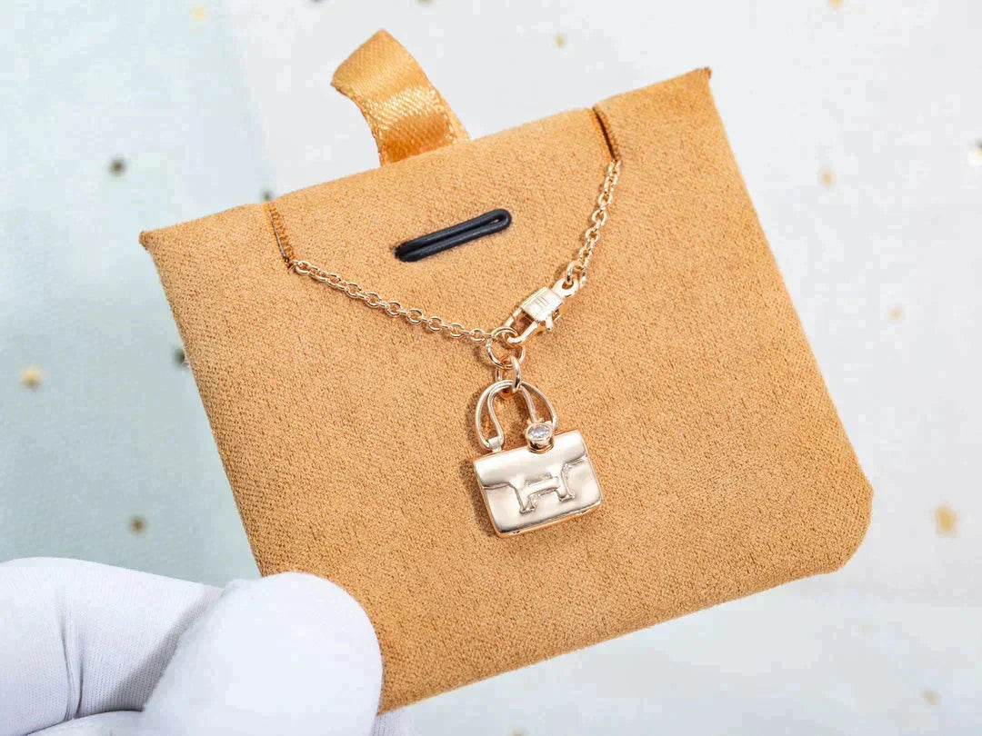 [Zalyn]AMULETTE PEDANT ROSE GOLD NECKLACE