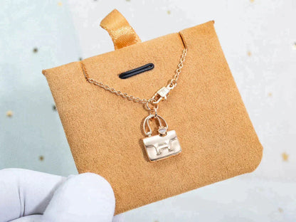 [Zalyn]AMULETTE PEDANT ROSE GOLD NECKLACE