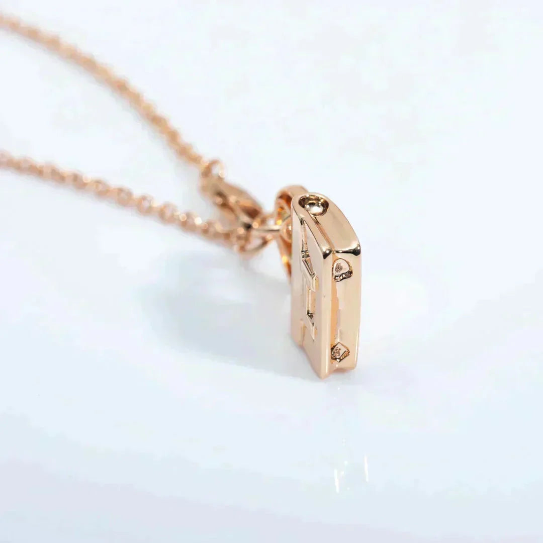 [Zalyn Jewelry ]AMULETTE PEDANT ROSE GOLD NECKLACE