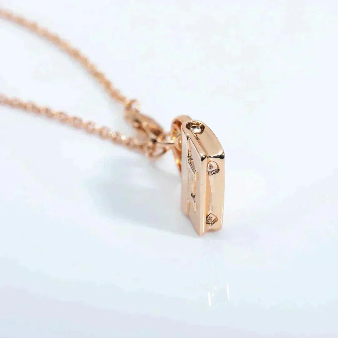 [Zalyn]AMULETTE PEDANT ROSE GOLD NECKLACE