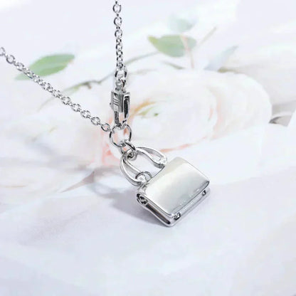 [Zalyn Jewelry ]AMULETTE PEDANT SILVER NECKLACE