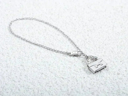 [Zalyn]AMULETTE PEDANT SILVER NECKLACE