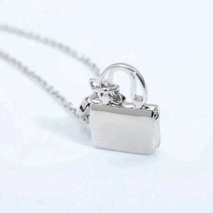 [Zalyn Jewelry ]AMULETTE PEDANT SILVER NECKLACE