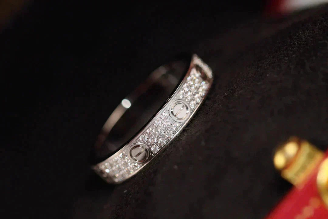 [Zalyn Jewelry ]LOVE RING 3.6MM DIAMOND PAVED