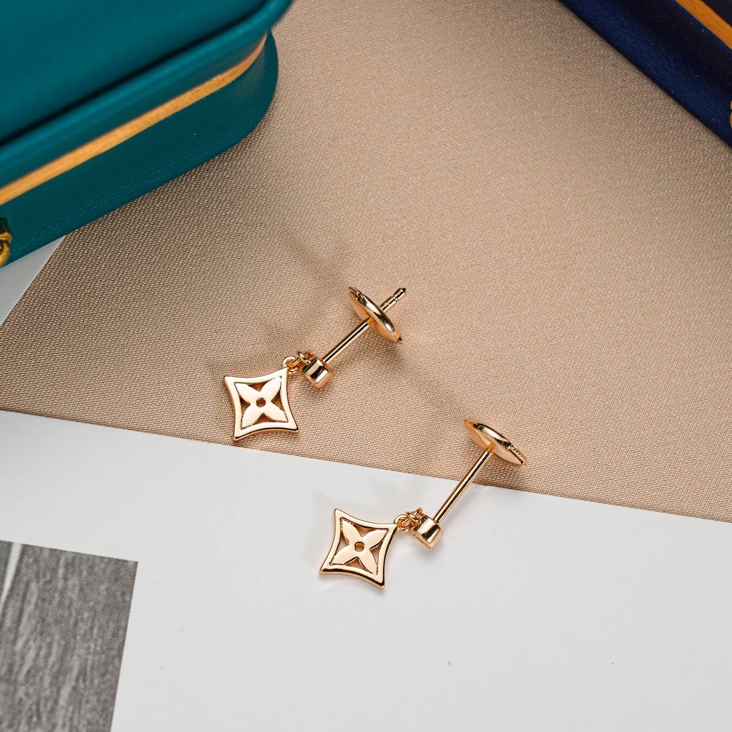 [Zalyn]STAR EARRINGS GOLD
