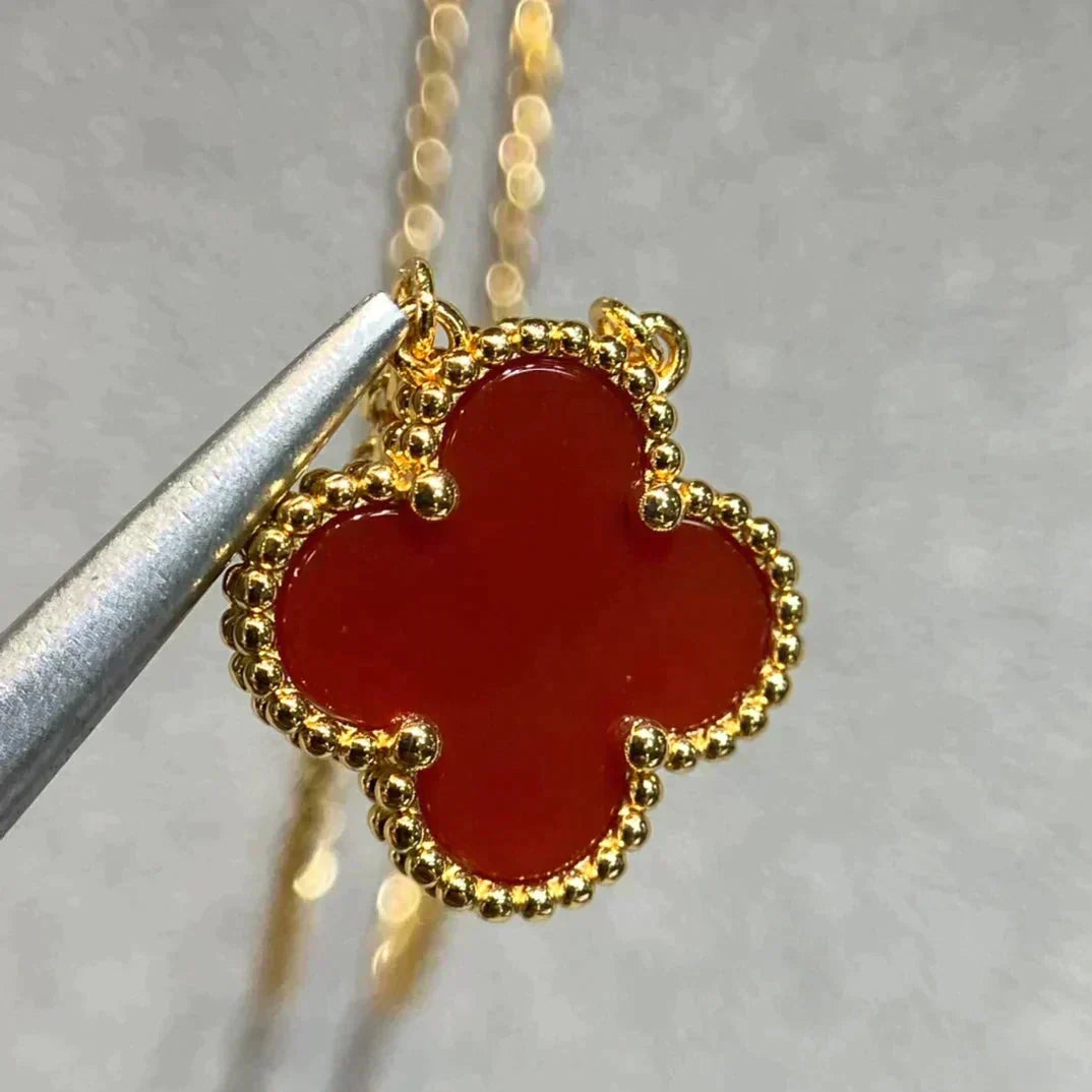 [Zalyn Jewelry ]CLOVER 15MM CARNELIAN SINGLE FLOWER NECKLACE