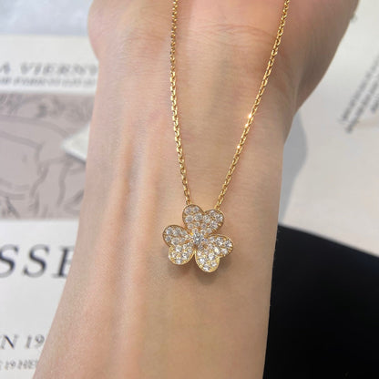 [Zalyn]PAVÉ DIAMOND FLOWER CHARM NECKLACE
