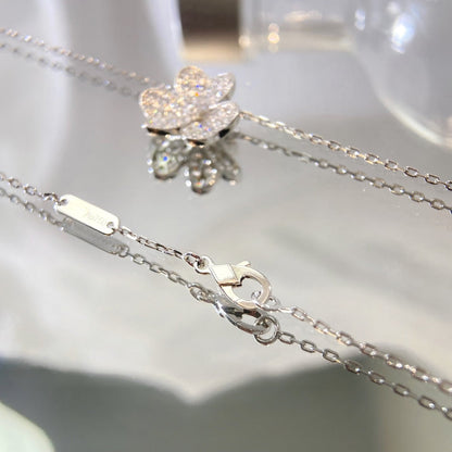 [Zalyn]PAVÉ DIAMOND FLOWER CHARM NECKLACE